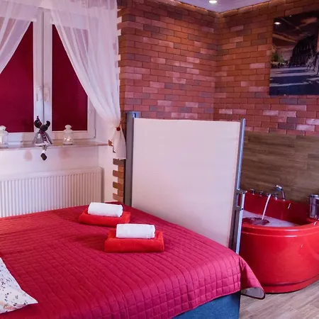 Jacuzzi Red Apartament *