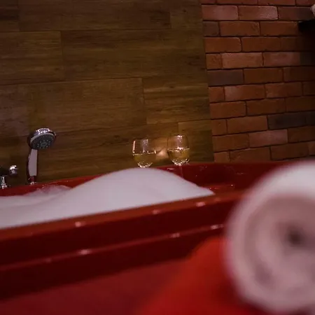 公寓 Jacuzzi Red *