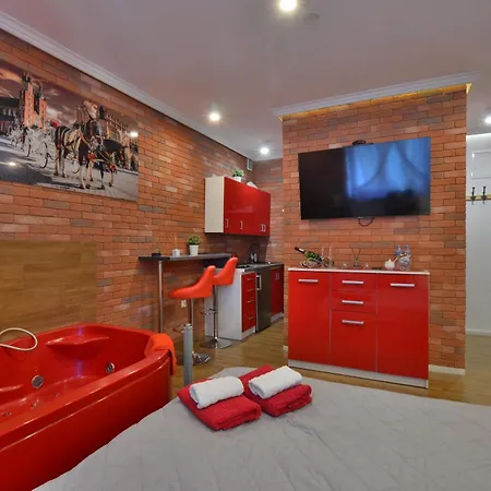 아파트 Jacuzzi Red *