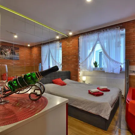 Jacuzzi Red كراكوفيا