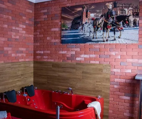 Jacuzzi Red * كراكوفيا